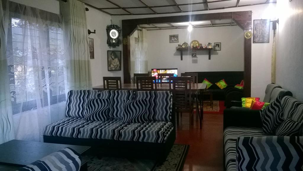 Srihelyes Inn Νουβάρα Ελίγια Εξωτερικό φωτογραφία