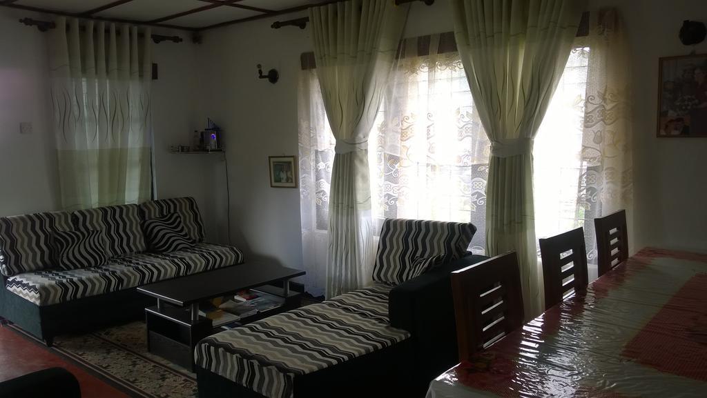 Srihelyes Inn Νουβάρα Ελίγια Εξωτερικό φωτογραφία