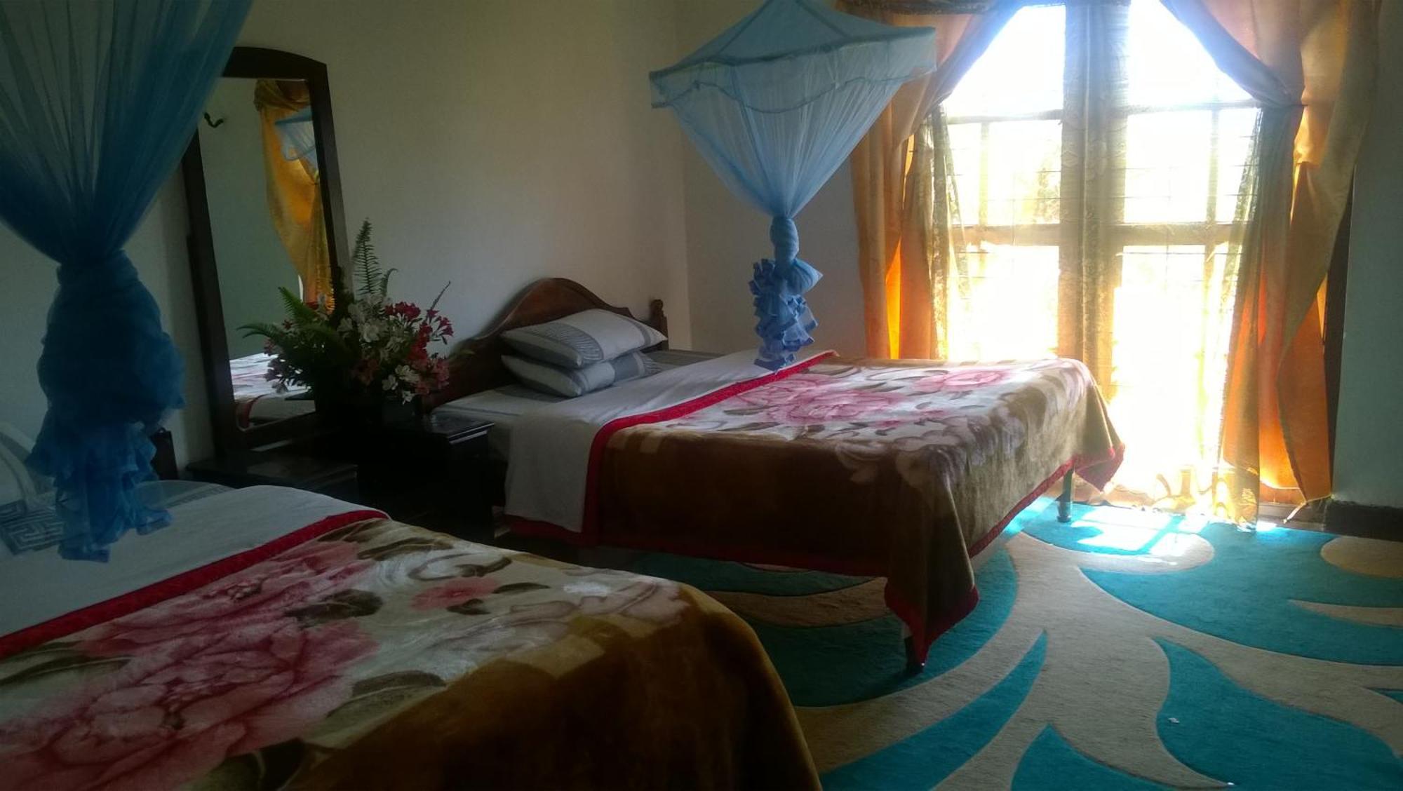 Srihelyes Inn Νουβάρα Ελίγια Εξωτερικό φωτογραφία
